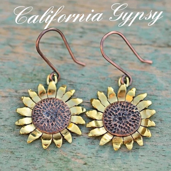 Jewelry - HP🎉Gold Bronze Sunflower Earrings